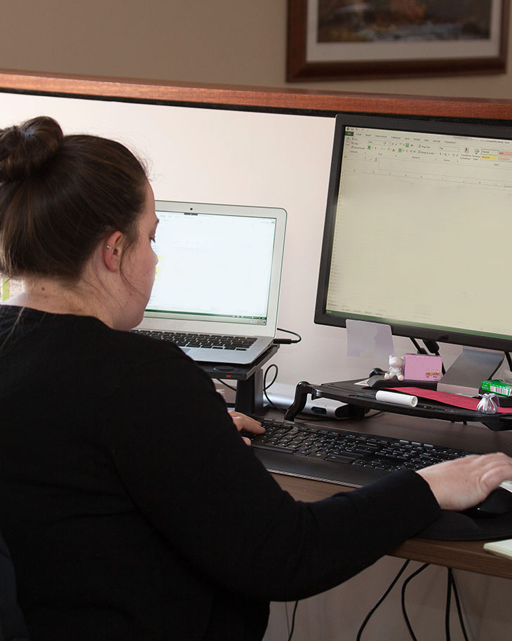 VT-Office-Casual-Female-Desk-Work (2021)